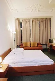 Abendstern * Berlín